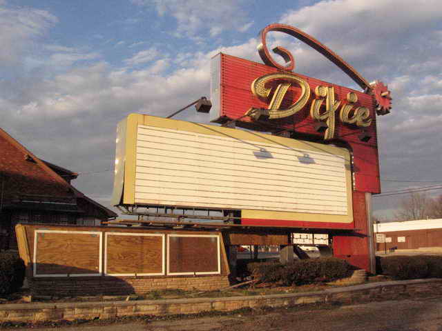 Dixie Twin Drive-In - 2006 Photo (newer photo)